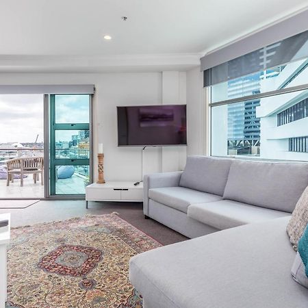 Stunning Waterfront Location With Huge Balcony! Appartamento Auckland Esterno foto