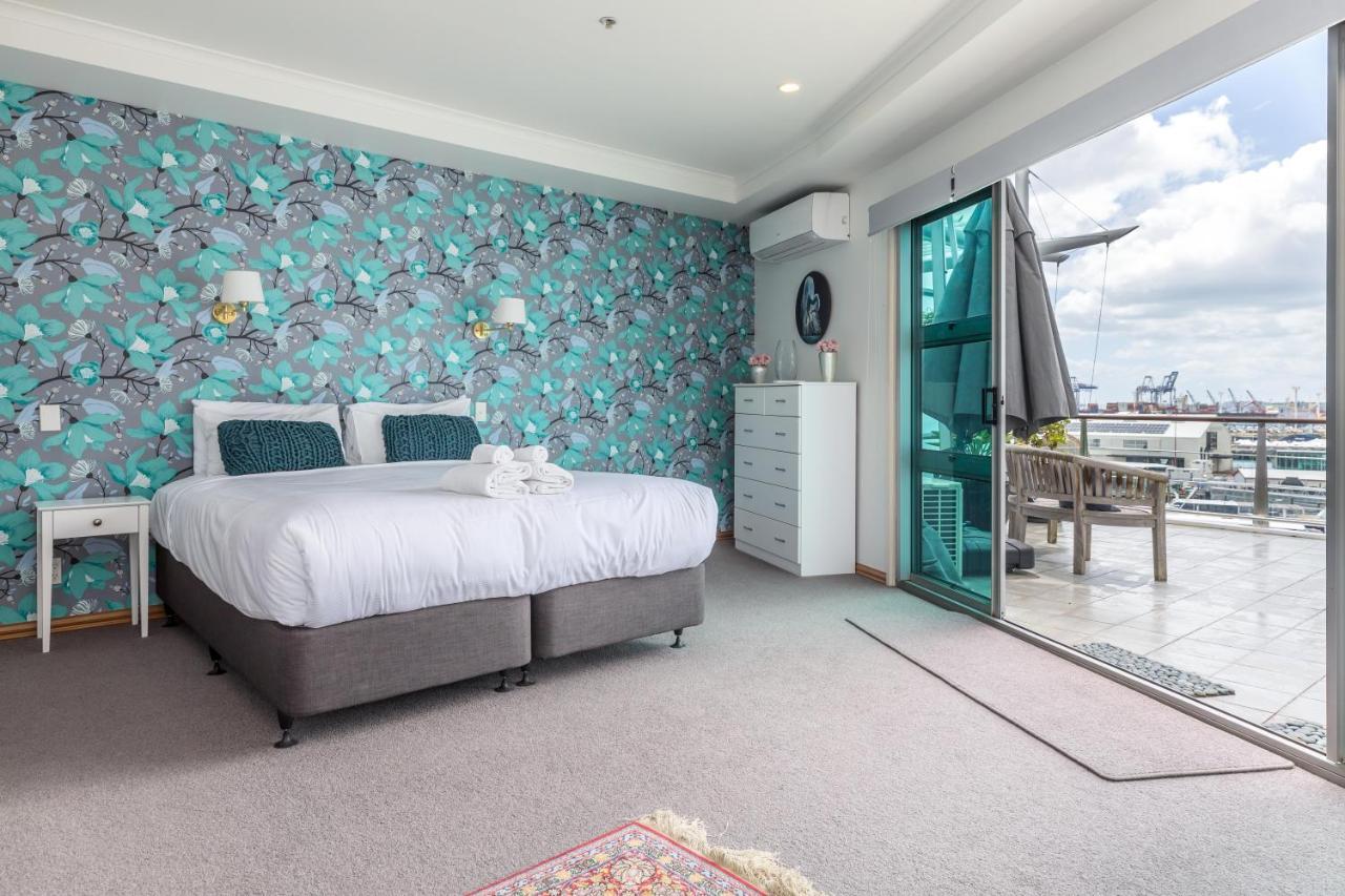 Stunning Waterfront Location With Huge Balcony! Appartamento Auckland Esterno foto