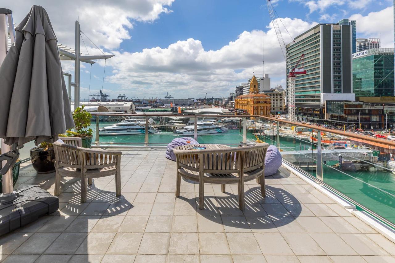 Stunning Waterfront Location With Huge Balcony! Appartamento Auckland Esterno foto