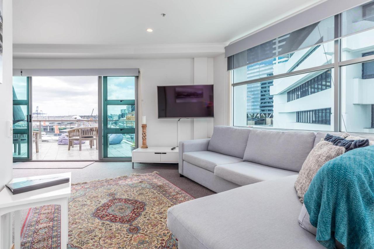 Stunning Waterfront Location With Huge Balcony! Appartamento Auckland Esterno foto